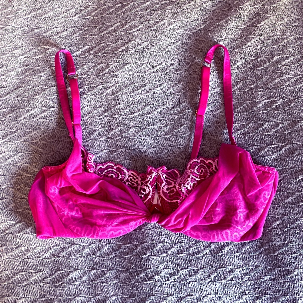 Victoria Secrets 36C Very Sexy Hot Pink Bra